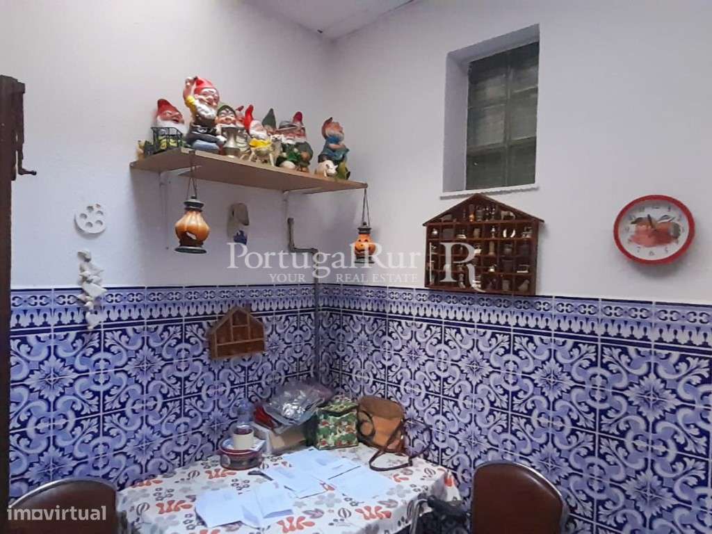 Moradia T4 com terraço em zona residencial de Évora-25