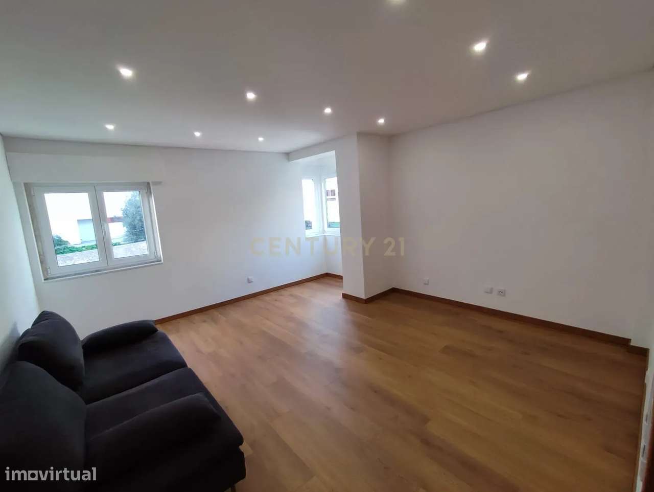 Apartamento T2 remodelado na Póvoa de Santa Iria, Vila Franca de Xira-3