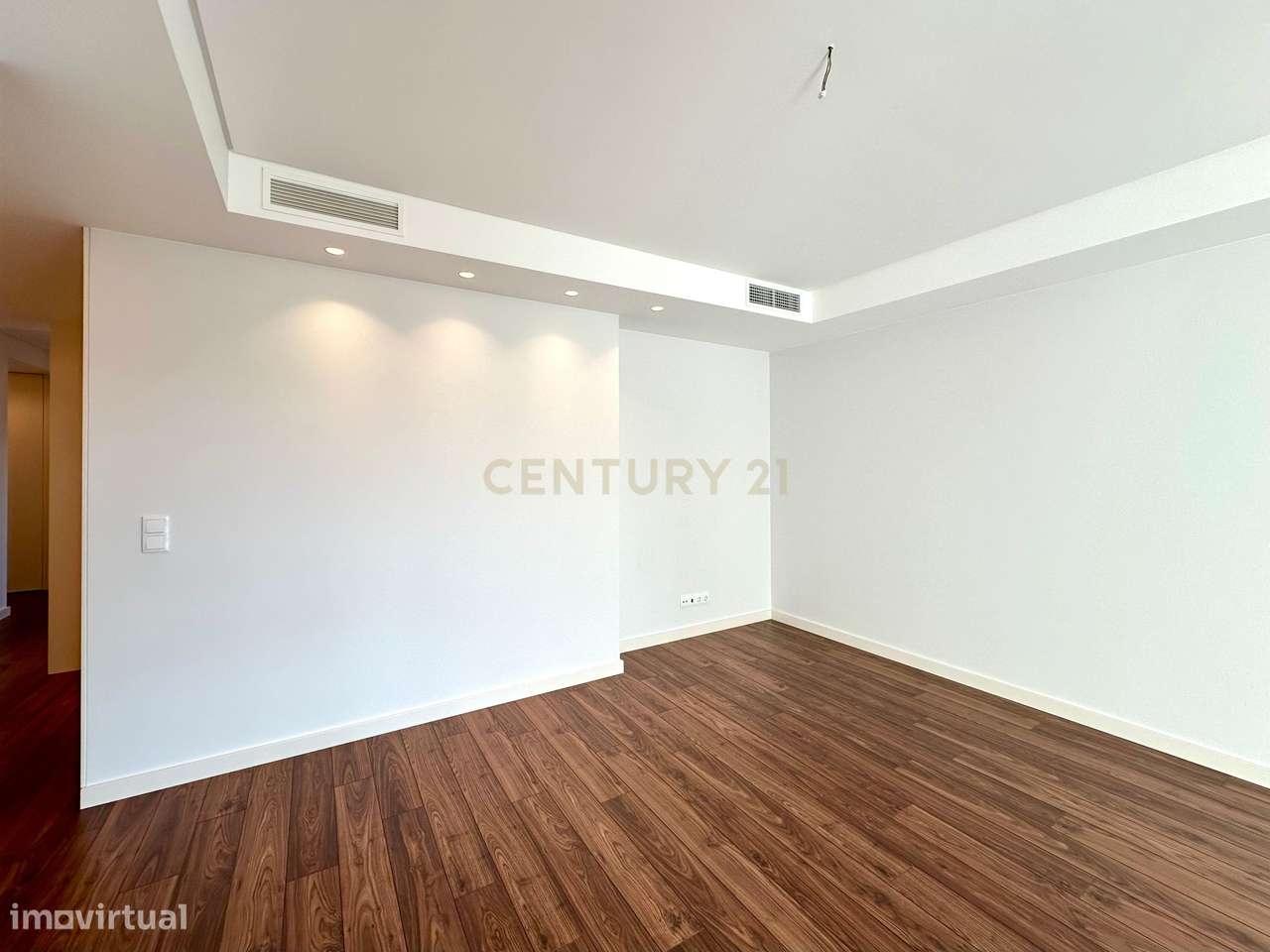 Apartamento T3 Novo – Quinta de Santa Teresa (Vista Arriba Fóssil) - Grande imagem: 5/39