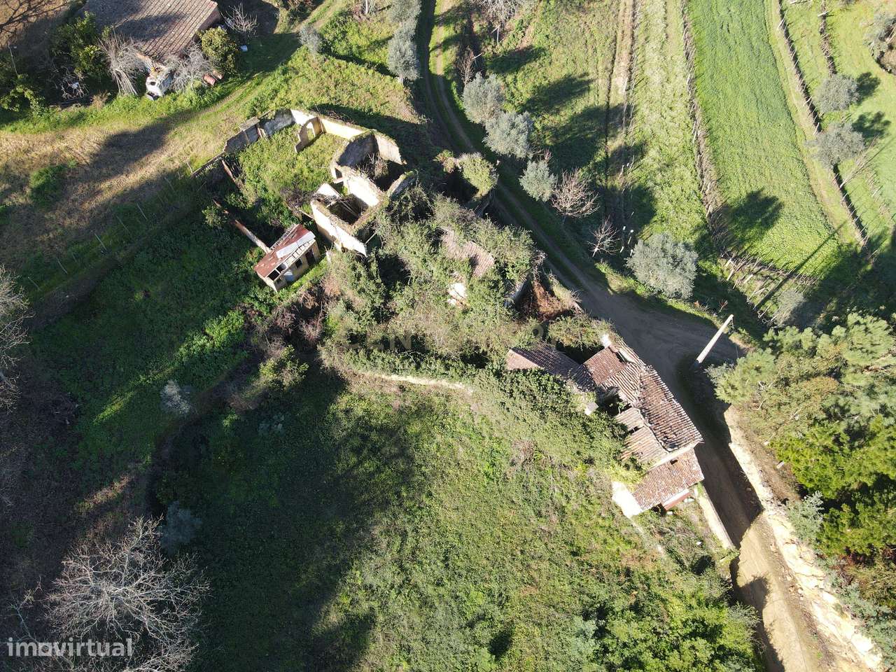 Casa antiga com vistas panorâmicas numa localização sossegada a 10 min - Grande imagem: 4/5