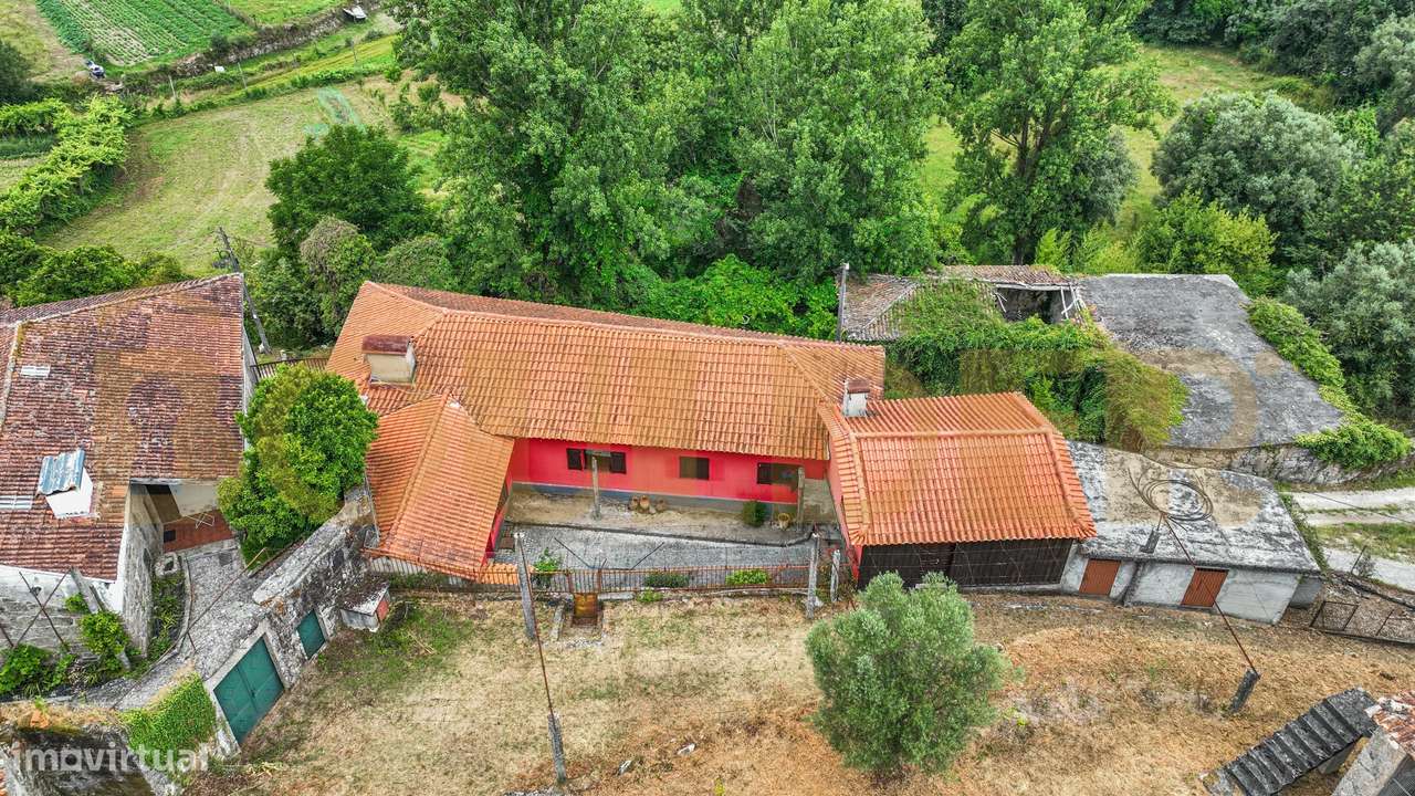 Moradia Rústica T3 em Pedra - São João do Rei - Grande imagem: 2/33