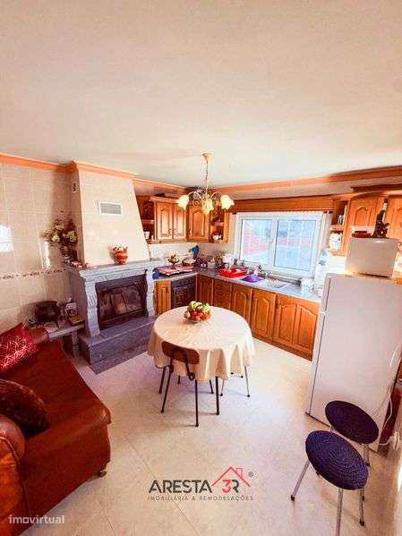 Vende-se moradia T4 Lamegal - Grande imagem: 4/10