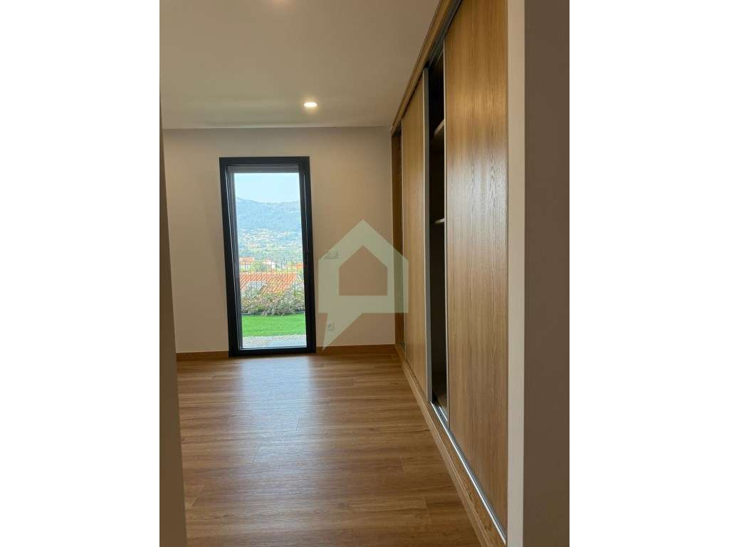 Moradia individual V3 com Piscina em Ribeira, Ponte de Lima-26