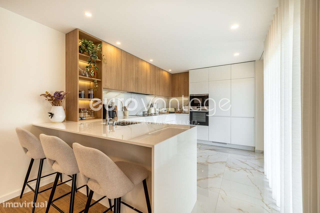 Apartamento T3 de Excelentes áreas-18
