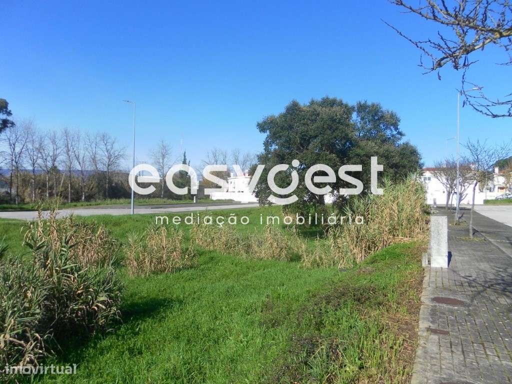 Lote de terreno urbano com 253m2 para moradia - Entroncamento - Grande imagem: 5/7