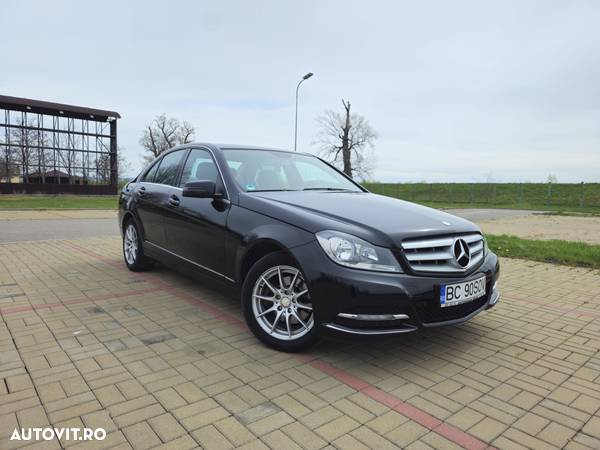 Mercedes-Benz C 220 CDI DPF Avantgarde - 2