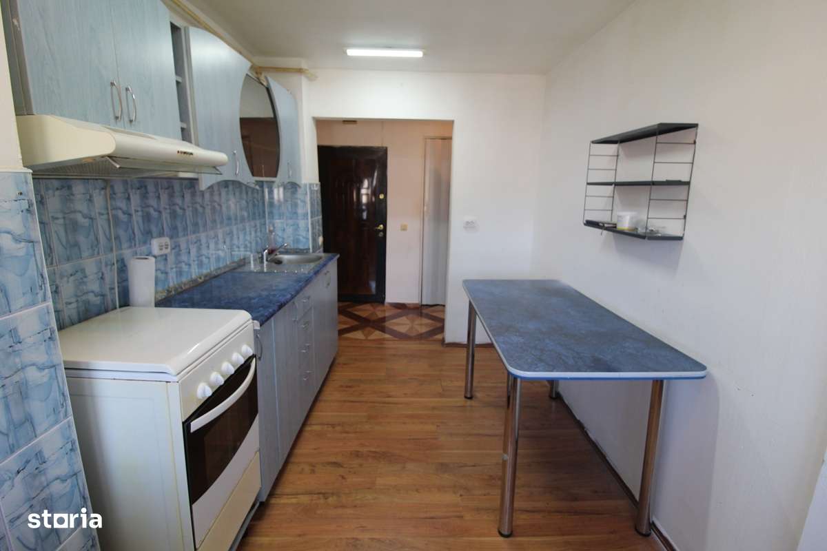 Vând apartament 2 camere în Hunedoara, zona Micro 4, S.U. 44 mp - Imagine principală: 5/9