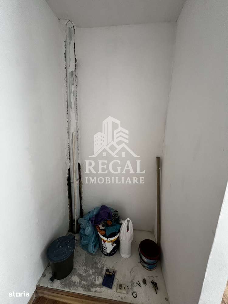 Spațiu de vânzare – zona Policlinica, etaj 2, 21 mp-2