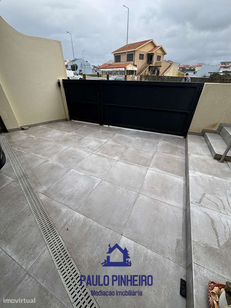 T2 em Angeiras, Lavra – Primeira Linha de Mar-22