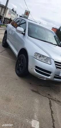 Portiera portieri usa usi stanga dreapta fata spate grup diferential fata spate cardan mic mare radiator apa clima ac intercooler far faruri hayon lampa stop tripla spate chit pornire Vw Touareg tip motor 2.5 tdi BAC BPE 2006 174 cp dezmembrez dezmembrari - 1