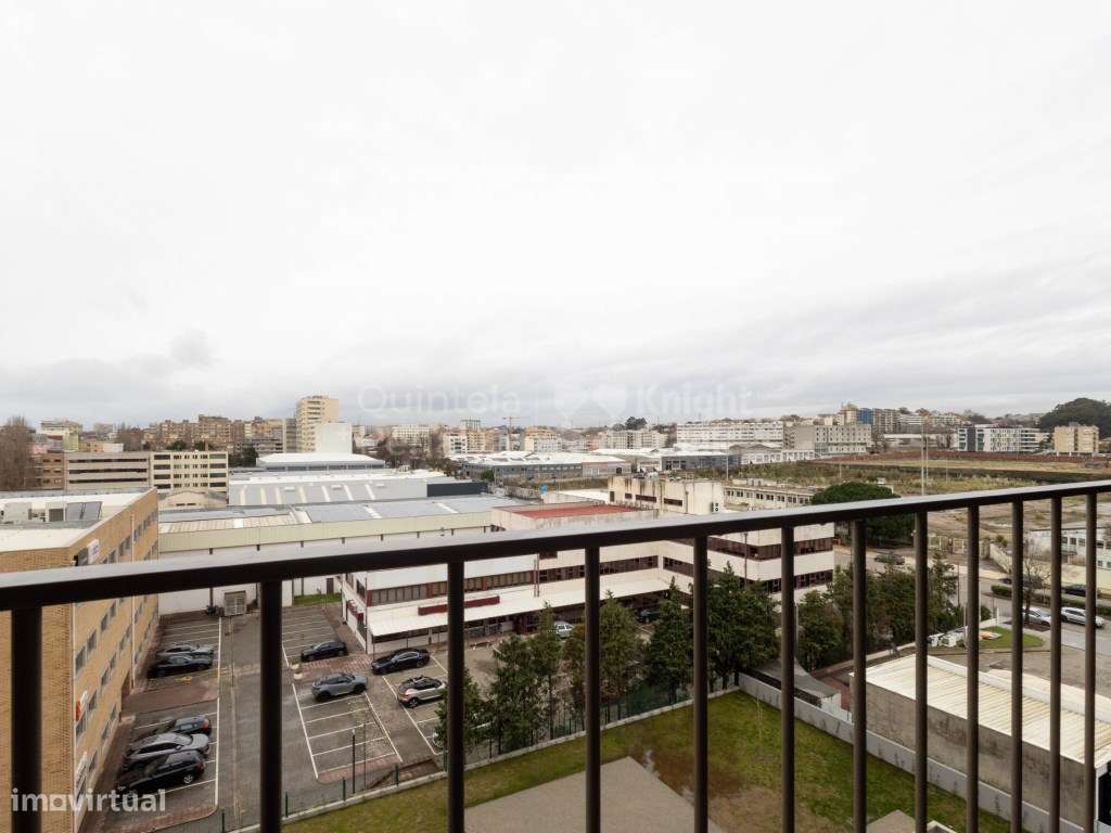 Apartamento T2 com varanda e estacionamento em Matosinhos Sul - Grande imagem: 5/25