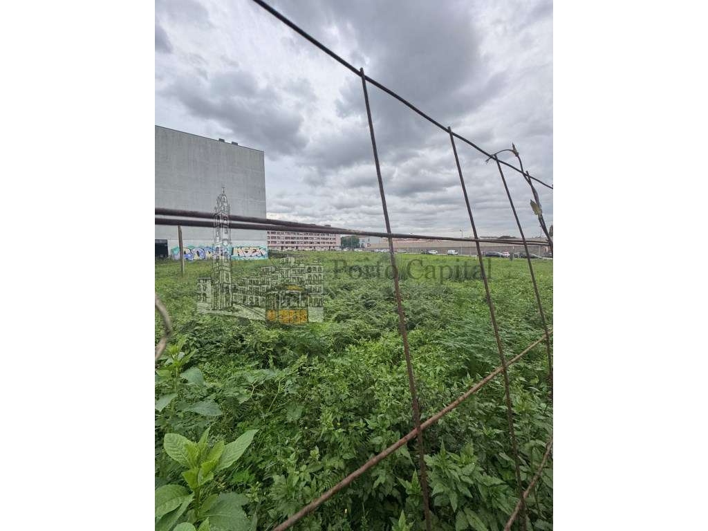 Terreno Urbano para Arrendamento em São Mamede de Infesta Com Mais ... - Grande imagem: 5/21