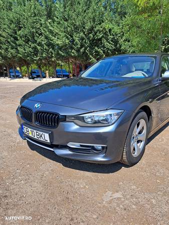 BMW Seria 3 320d EfficientDynamics Edition - 5