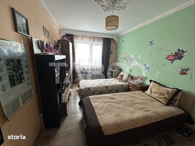 Apartament decomandat 2 camere etaj 4 Bulevardul Unirii Fagaras