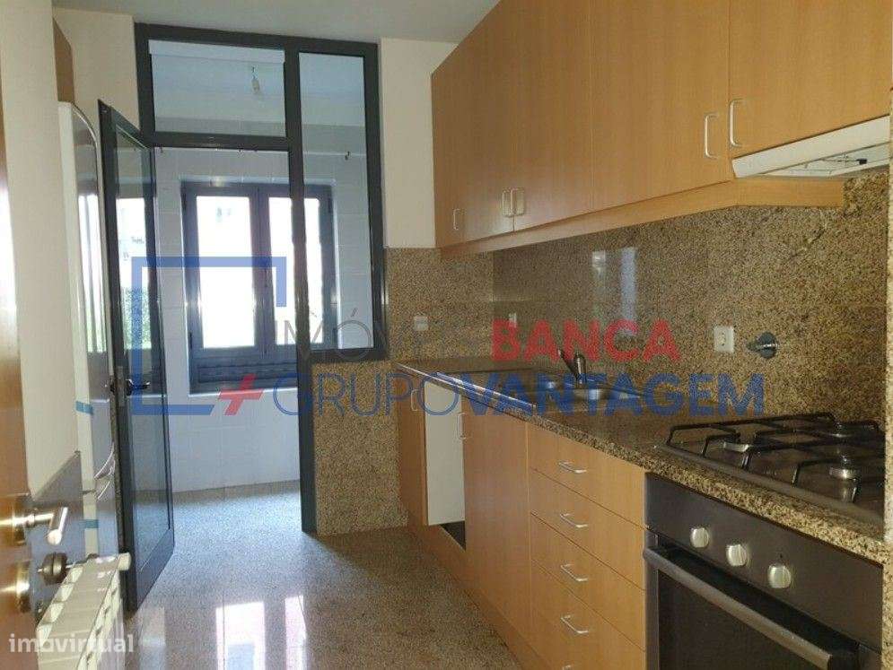 Apartamento, para venda, Vila Nova de Gaia - Oliveira do Douro - Grande imagem: 4/9