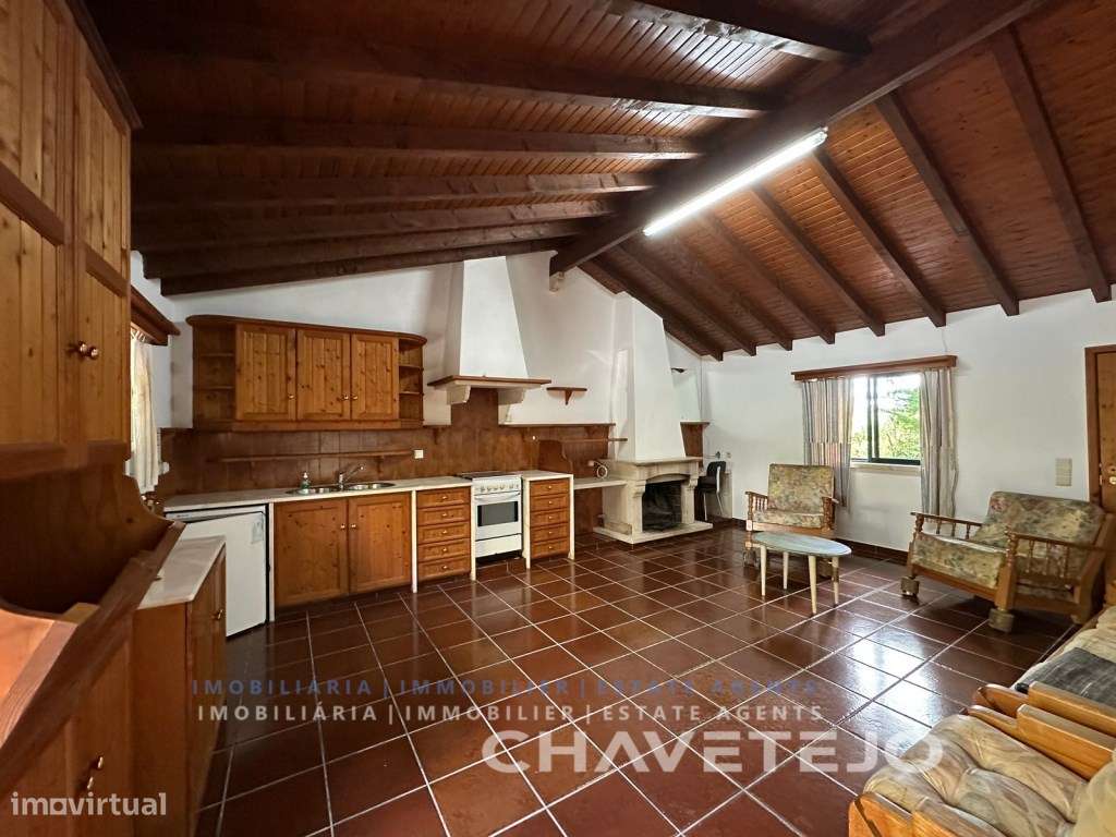 Moradia V2 com garagem e terreno com 16.815 m2 perto da Albufeira d... - Grande imagem: 4/30