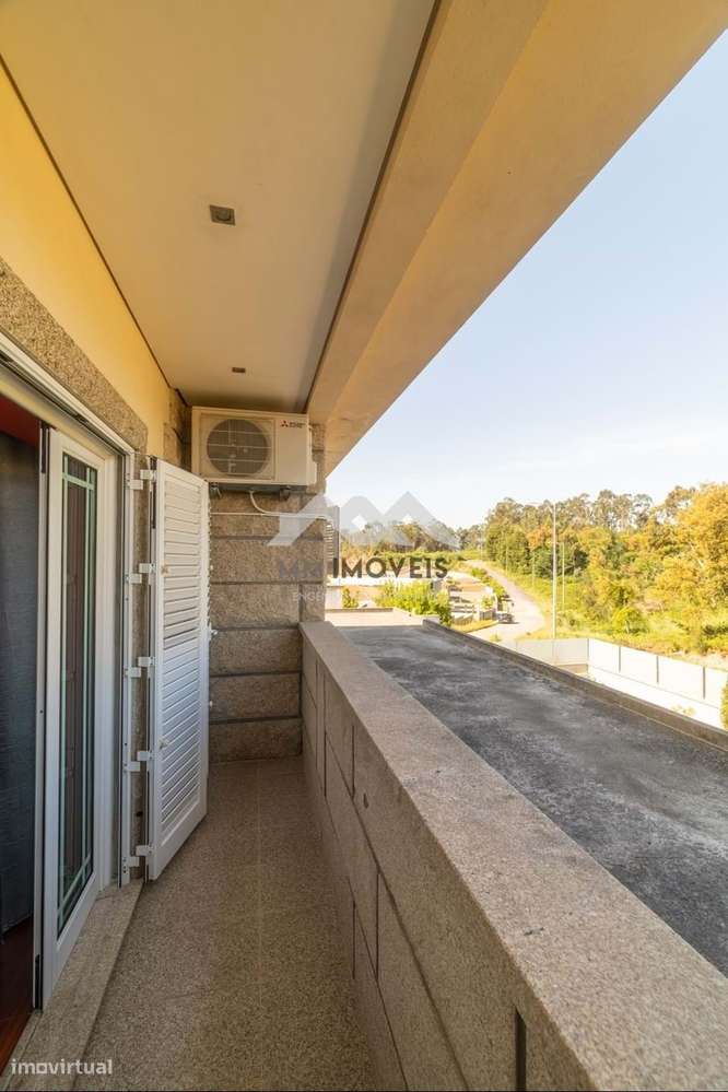Moradia T4 | Piscina | Jardim | 4 frentes | Praia Fluvial-12
