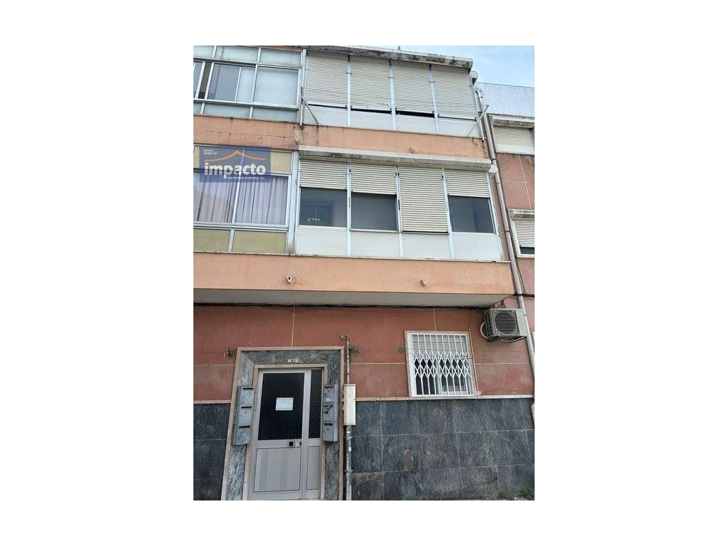 T2 Alverca, ótima localização, 2º piso-13