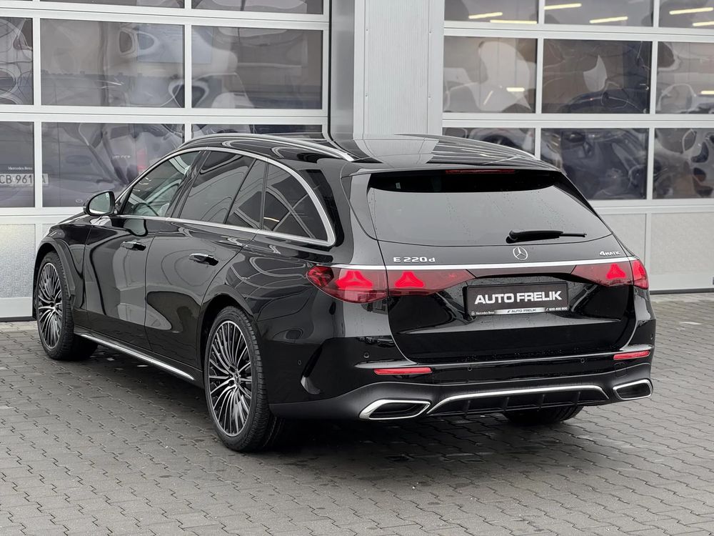 E220d 4Matic kombi, Linia AMG Advanced Plus, Kamera 360, Hak