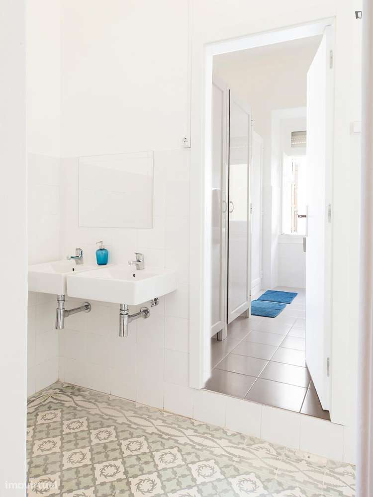 Quarto - localizado em São Sebastião Lisbon - Grande imagem: 2/15