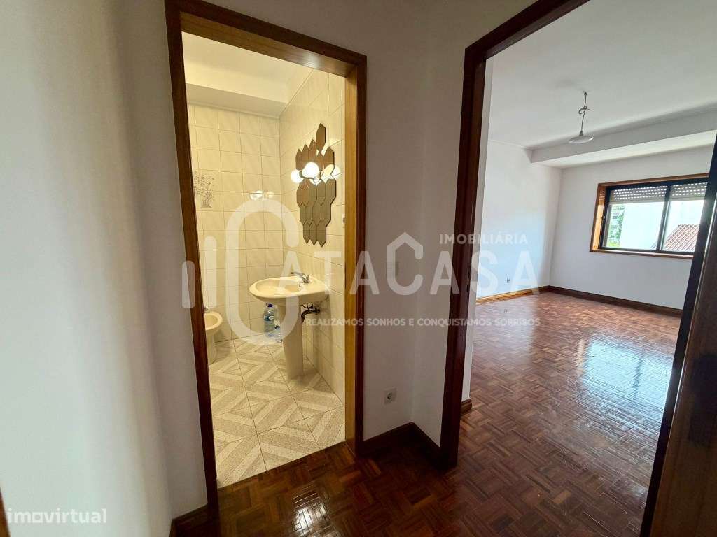 Apartamento T3 no centro de Águeda para venda-13