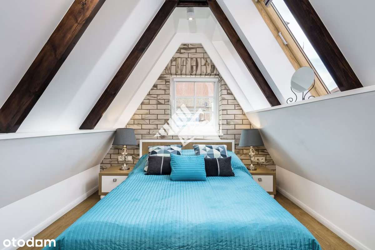 Straganiarska | klimatyczne mieszkanie na poddaszu-12
