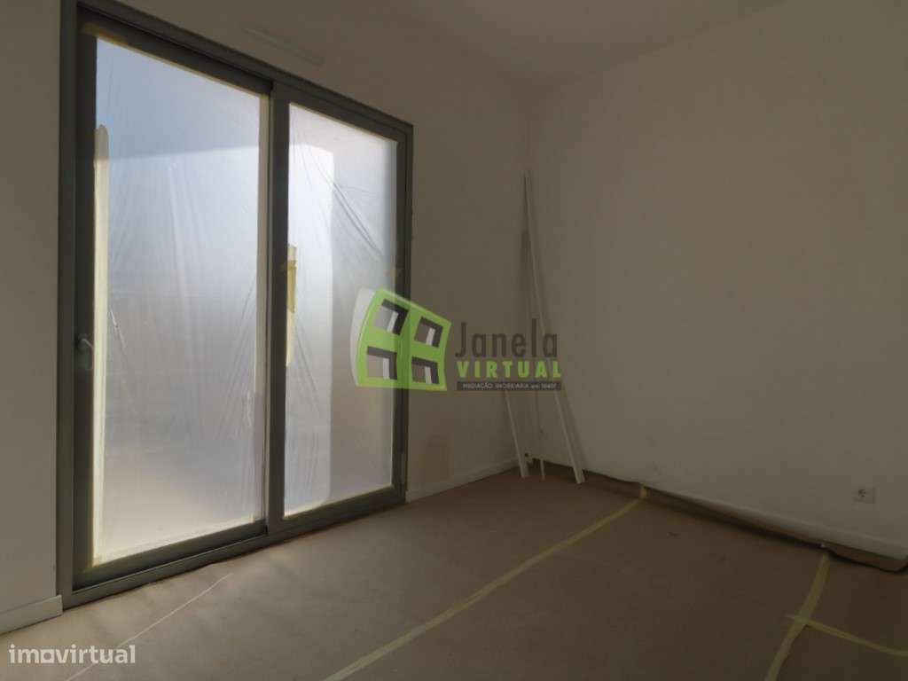 Apartamento T1 Novo com Logradouro - Quinta do Conde - Grande imagem: 3/12