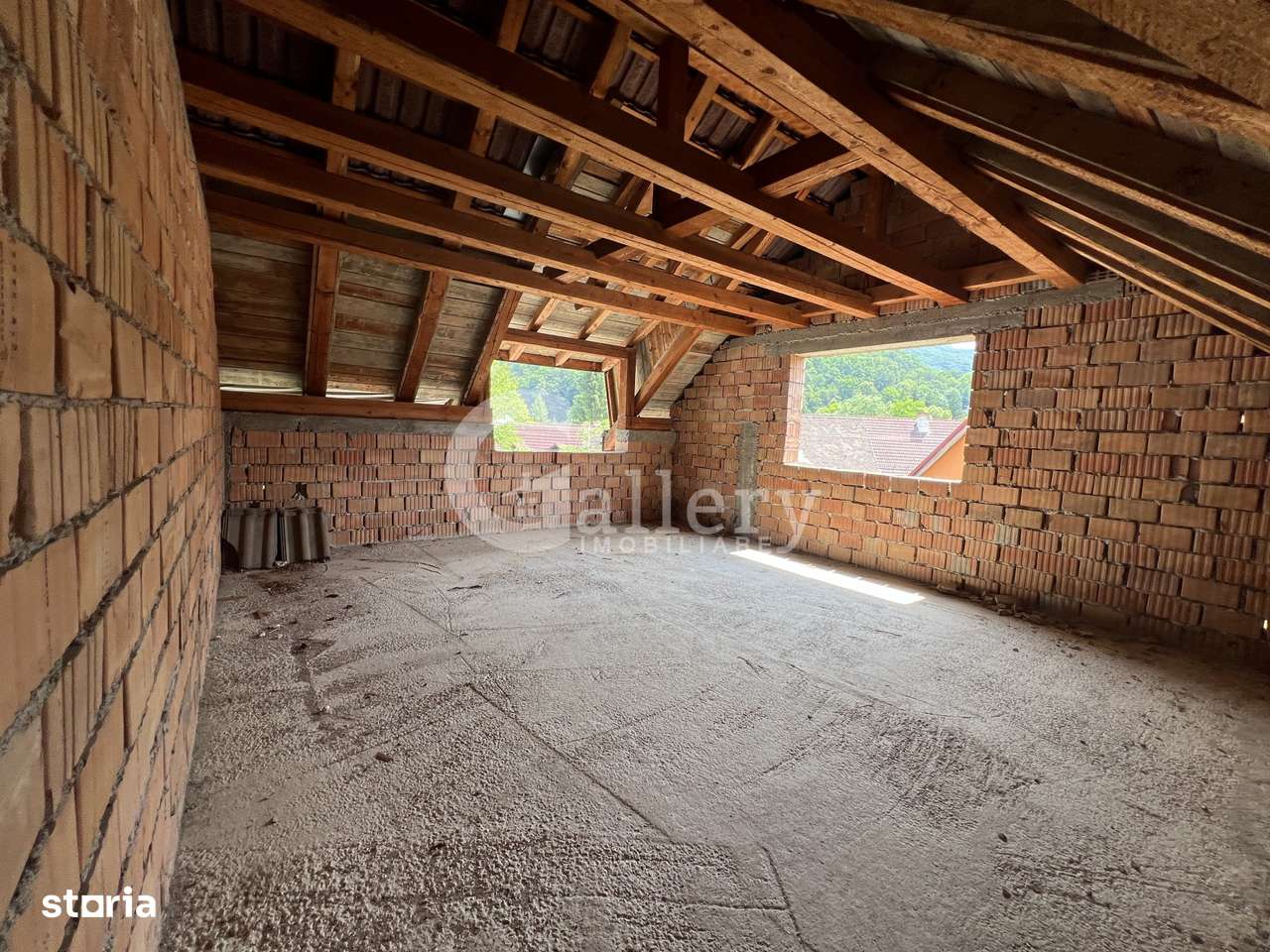 Oportunitate - Casa individuala 243 mp si Teren 374 mp - Cisnadioara-11