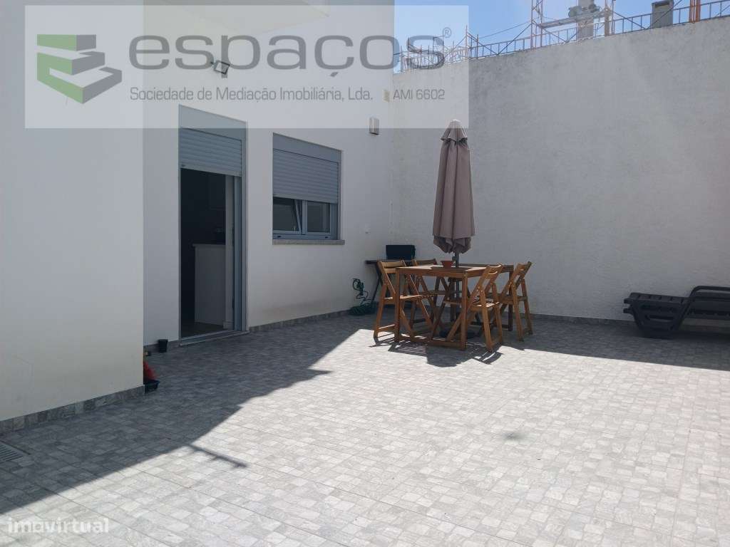 Apartamento T2 com Terraço, em Alcains, Castelo Branco-16