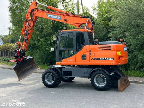 Doosan DOOSAN DX140W *ROTOTILT* KOPARKA KOŁOWA STAN PERFEKCYJNY SPROWADZONA - 27