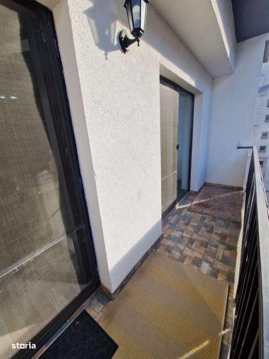 Apartament de 3 camere, decomandat, 76 mp., zona Calea Moldovei-5