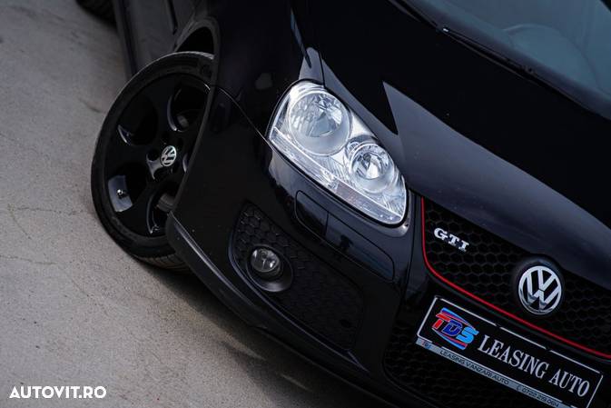 Volkswagen Golf 2.0 FSI GTI - 2