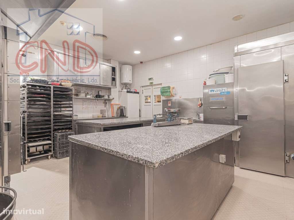 Rio de Mouro (Escolas) Pastelaria / Padaria em funcionamento para v...-8