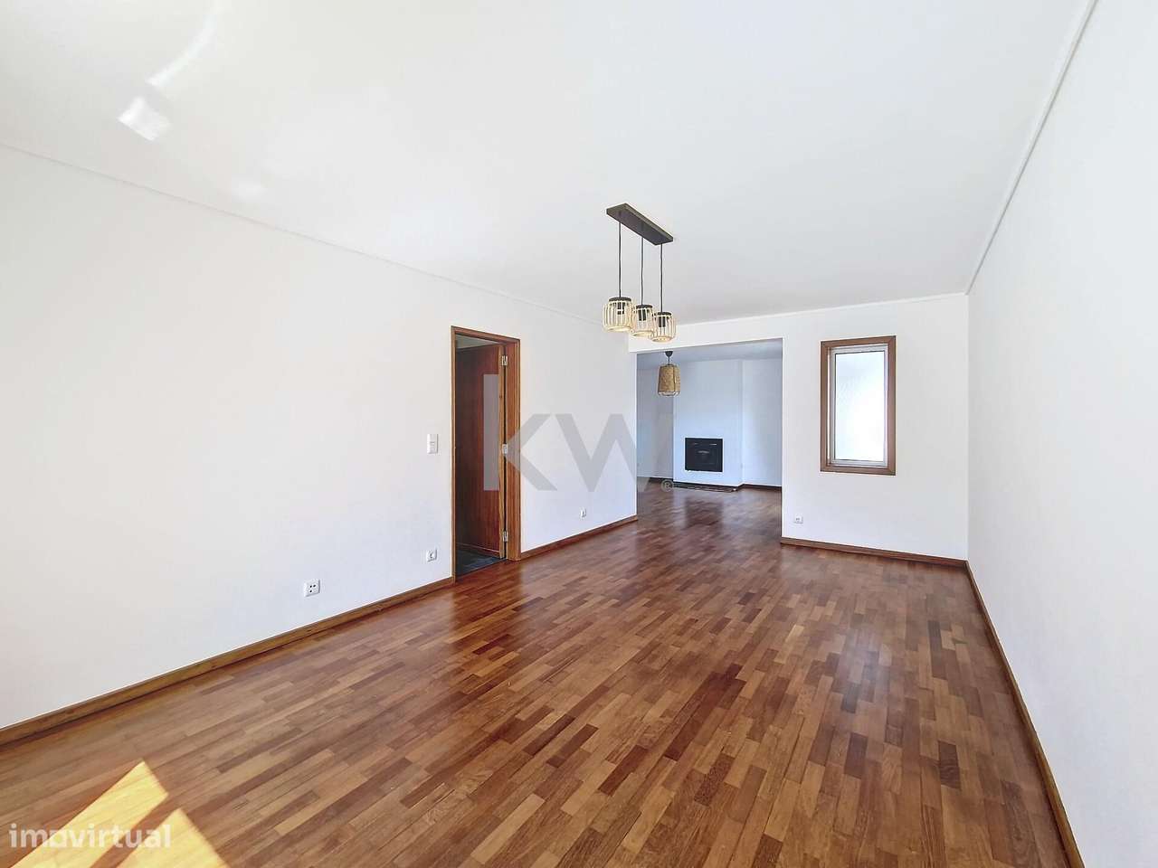 Moradia com 6 quartos, piscina aquecida, anexo e terreno com 2500m2 em-11