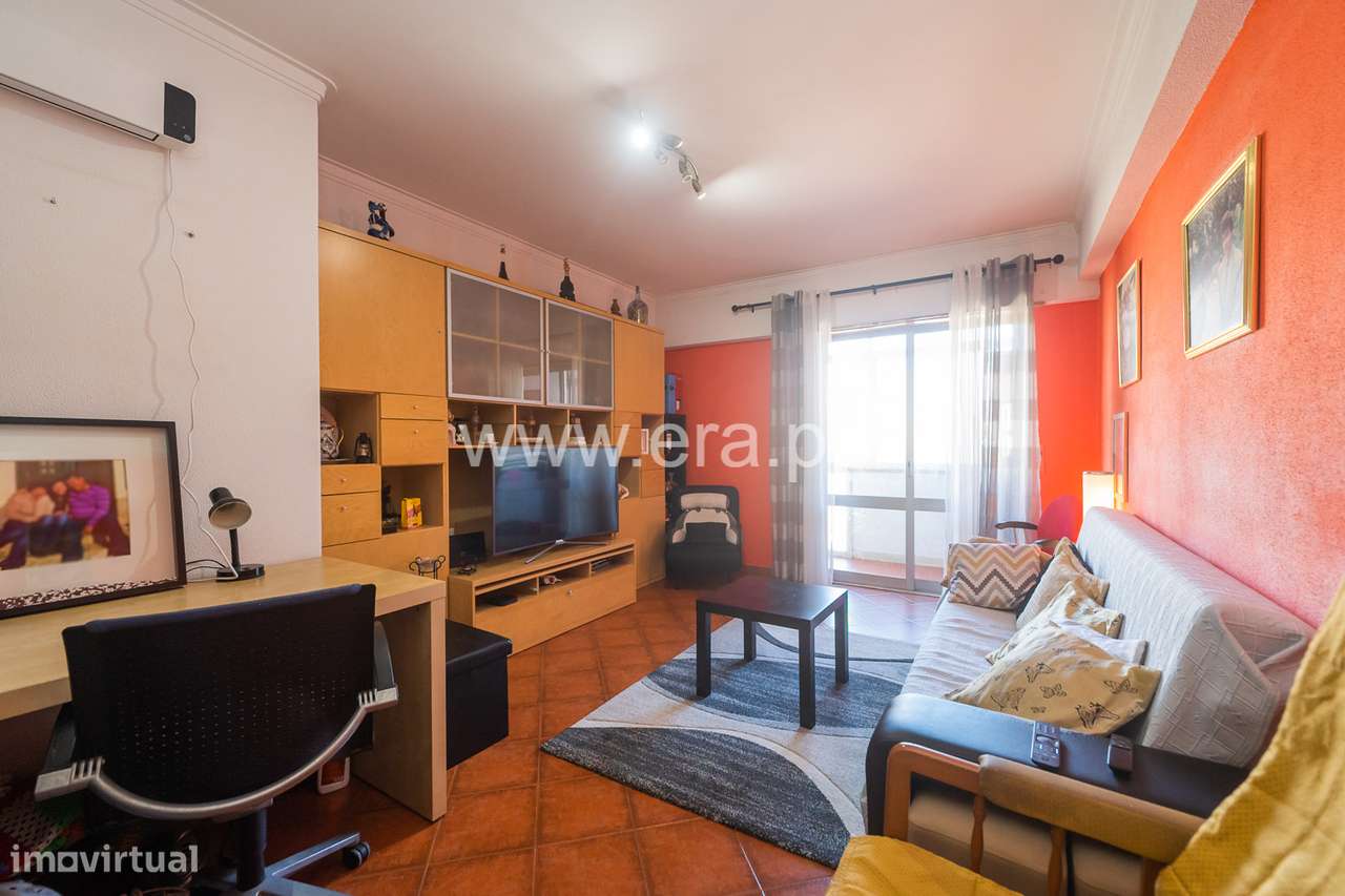 Apartamento T2 no centro de Odivelas - Grande imagem: 2/27