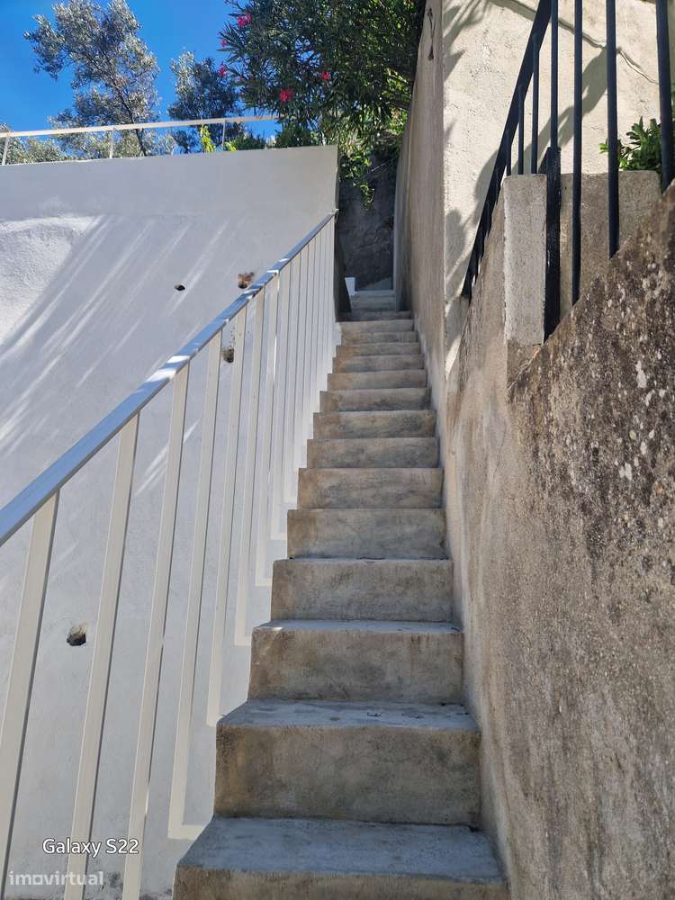 T2 no 3º Andar com 3 Jardins, Elevador, Coz.Equipada Lx-37