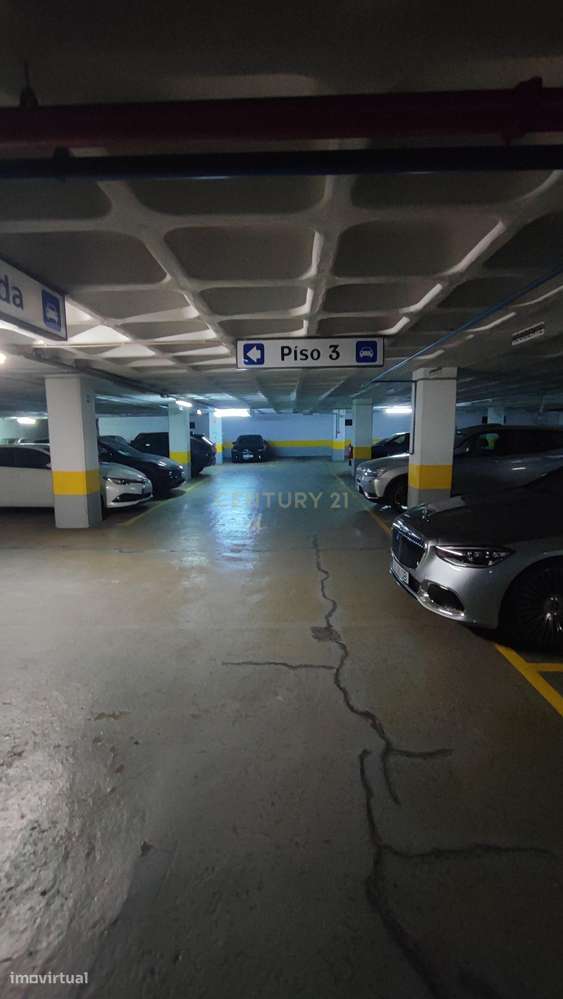 Espaço de Estacionamento em Alvalade, Lisboa-13