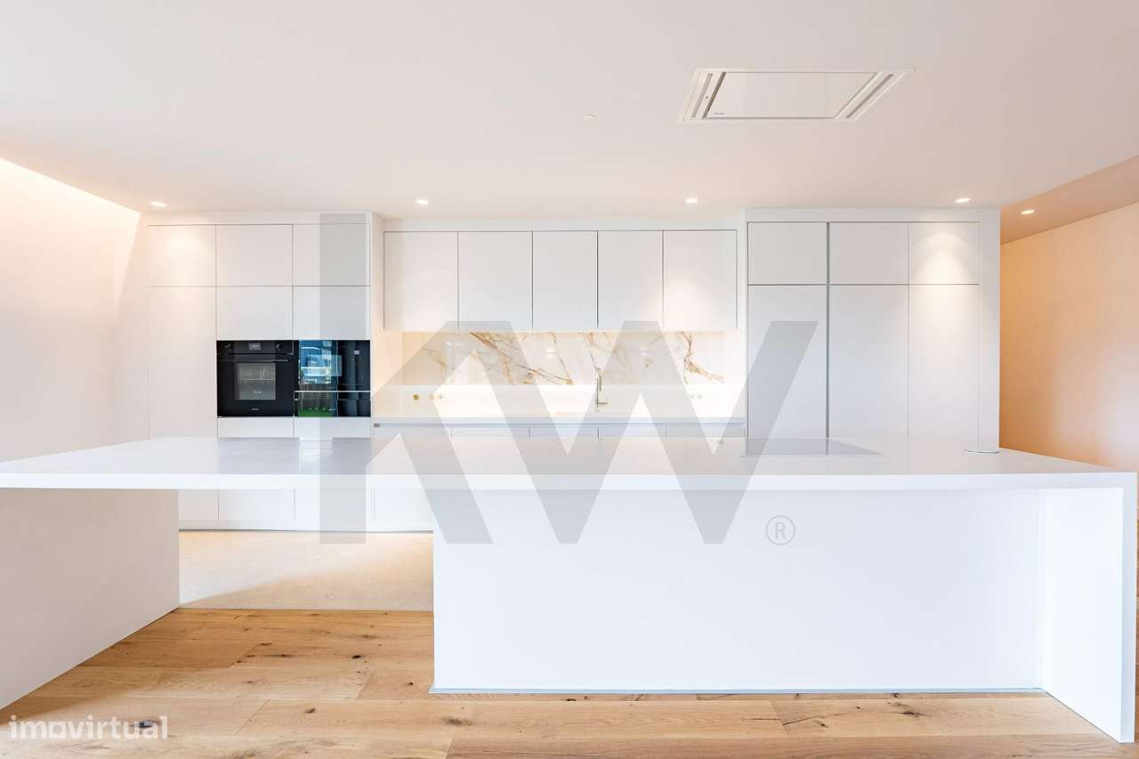 Apartamento T4 com Jardim e Piscina na Parede – Cascais-7