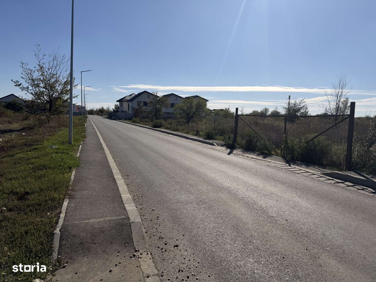 Teren 3800mp Prelungirea Ghencea Deschidere 40ml - Imagine principală: 1/3