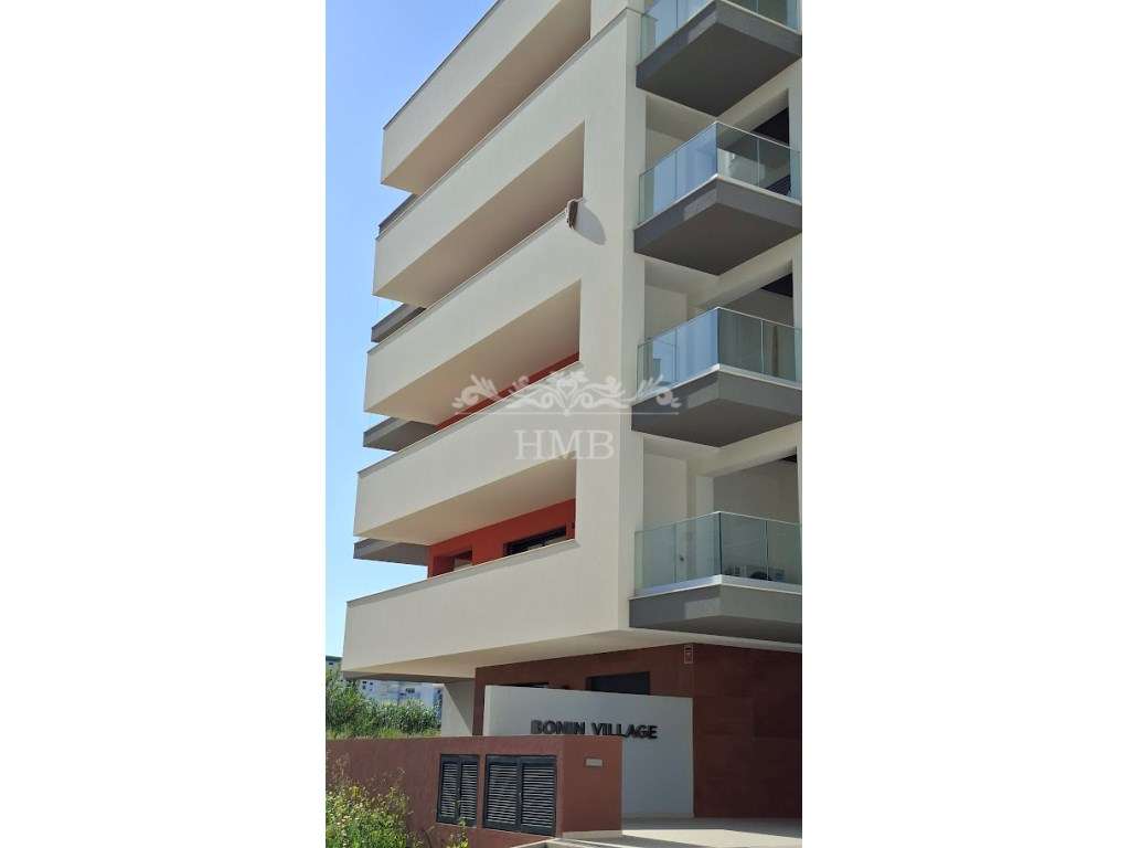 T2+1 no Bonin Village - Oportunidade Única, piscina e garagem na Qu...-7