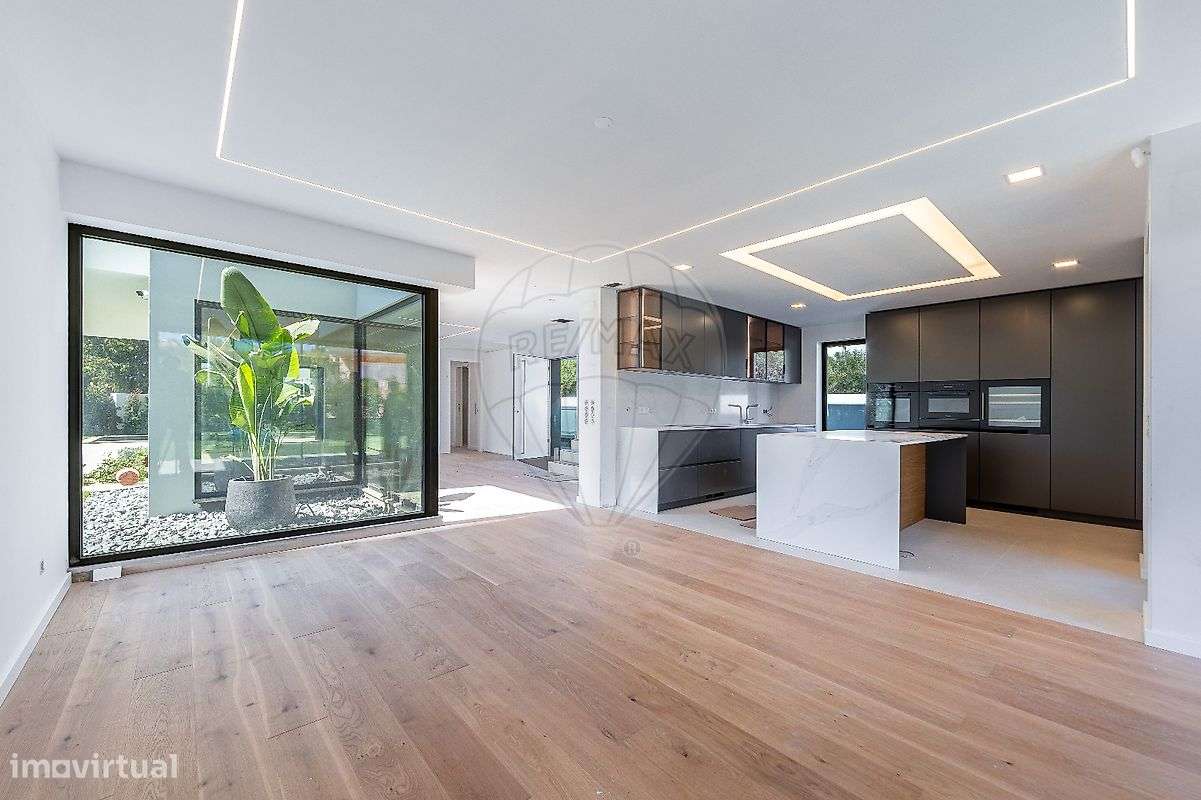 Moradia T5 para venda-10