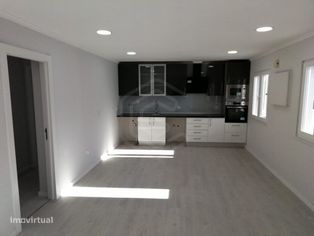 Moradia V3, totalmente remodelada, Setúbal - Grande imagem: 4/23