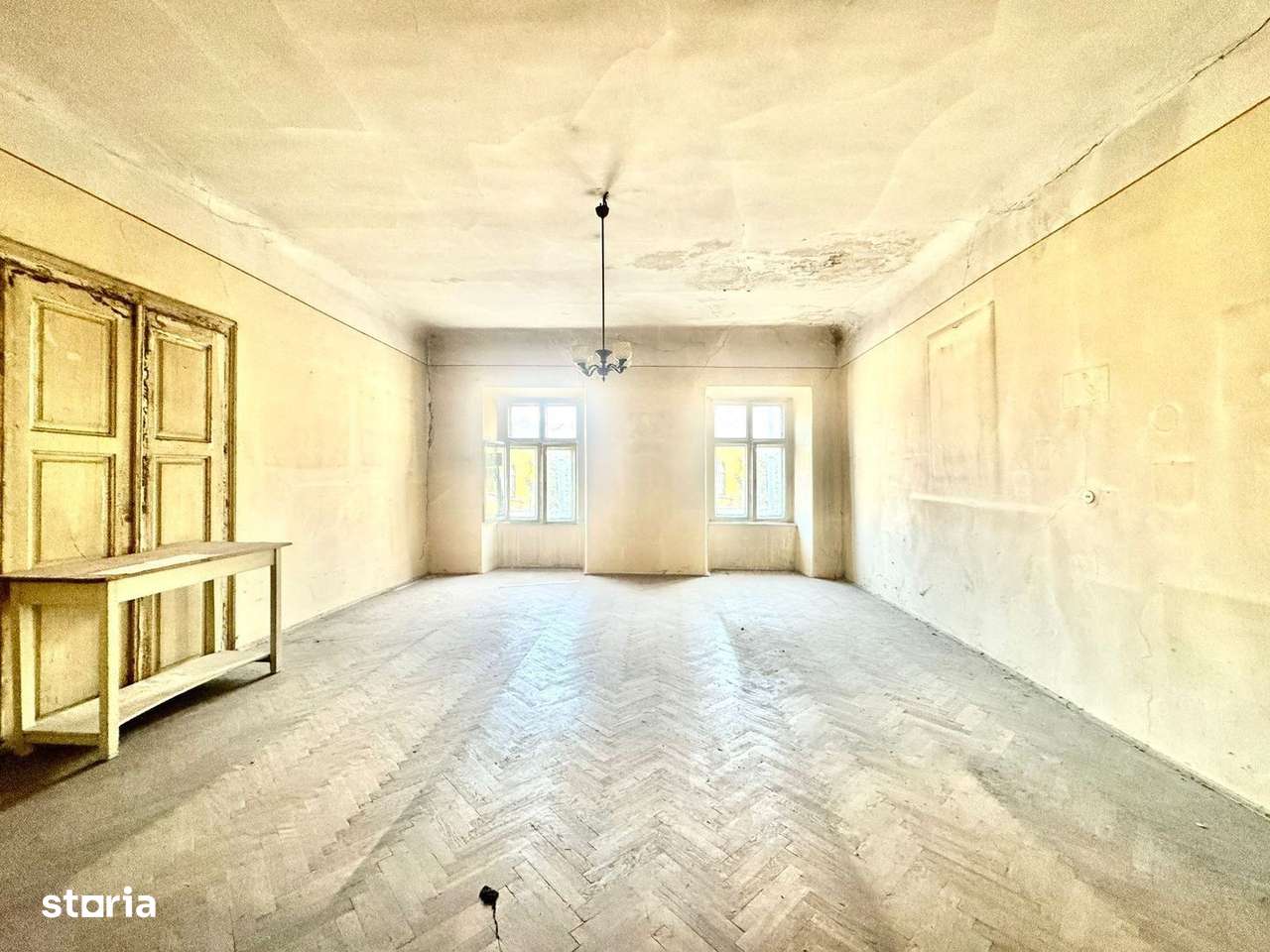Apartament 2 camere 69mp/parcare  - cladire an 1654 - Centru istoric - Imagine principală: 2/18