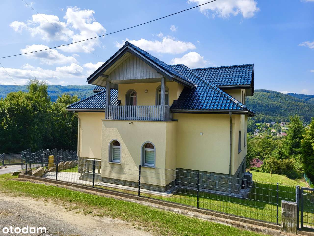 Willa z kamiennym widokowym tarasem pod lasem i blisko rzeki BRENNA-4