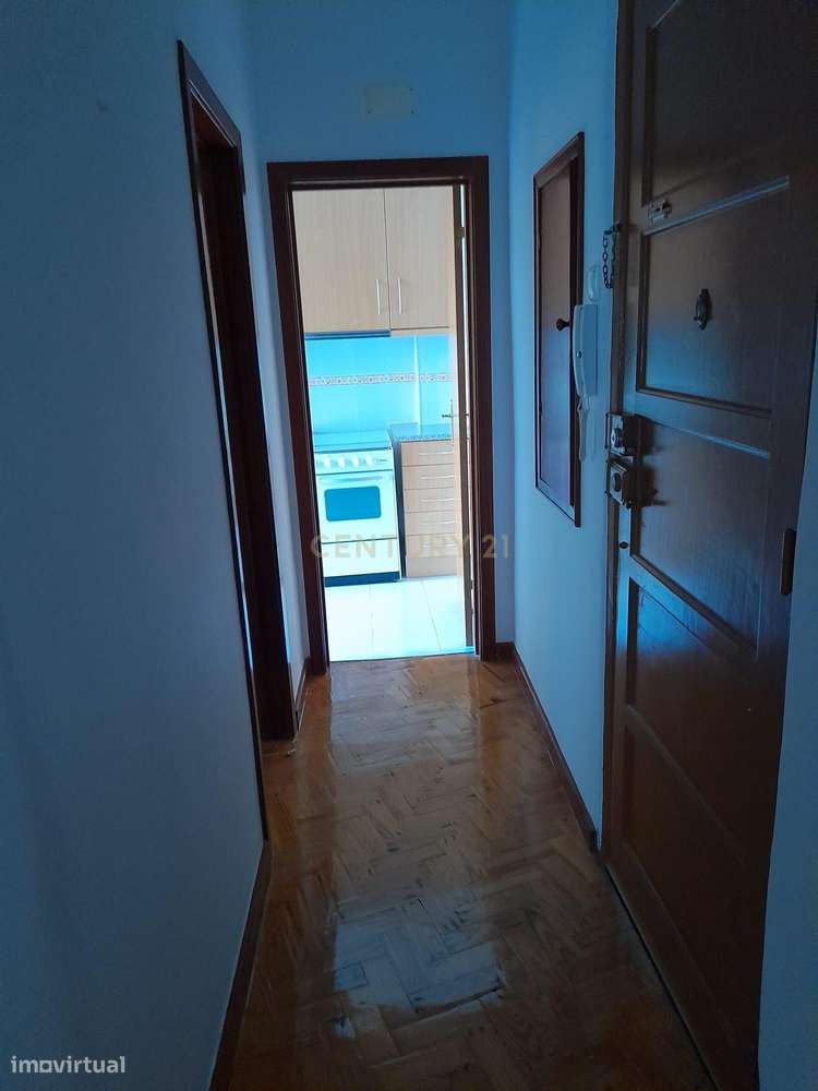 Encantador Apartamento T1 em Amadora,1ºAndar Sem Elevador Perto da Es - Grande imagem: 3/17