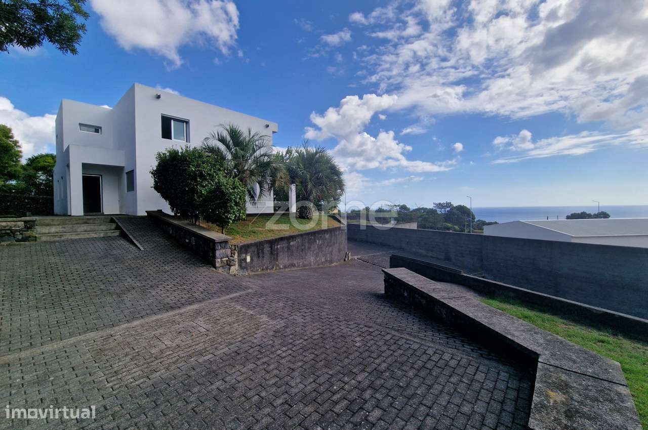 Moradia Moderna Isolada com Vista Mar em São Roque - Grande imagem: 5/24