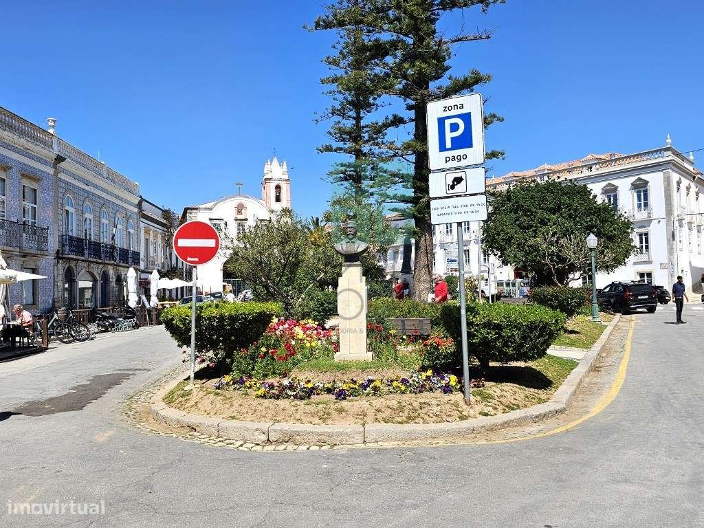 Apartamento T2 com 124,64m2, parqueamento para 2 viaturas, no centr...-34