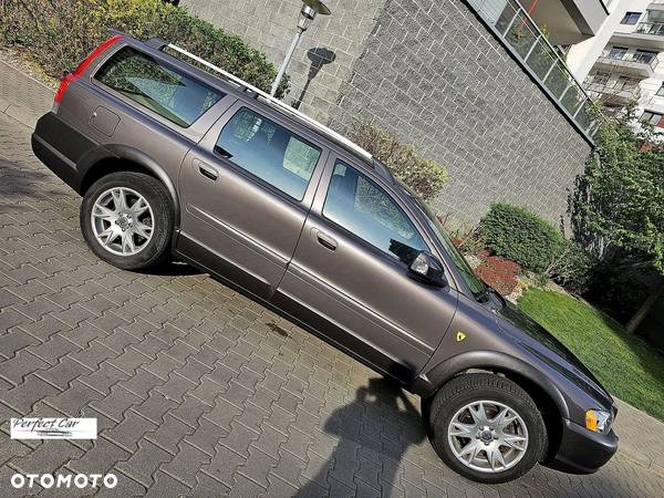 Volvo XC 70 D5 AWD Momentum - 6