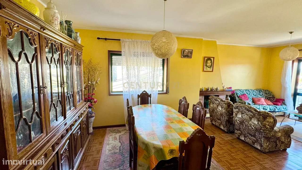 Apartamento T3 com garagem em excelente localização, em Vila do Conde-3