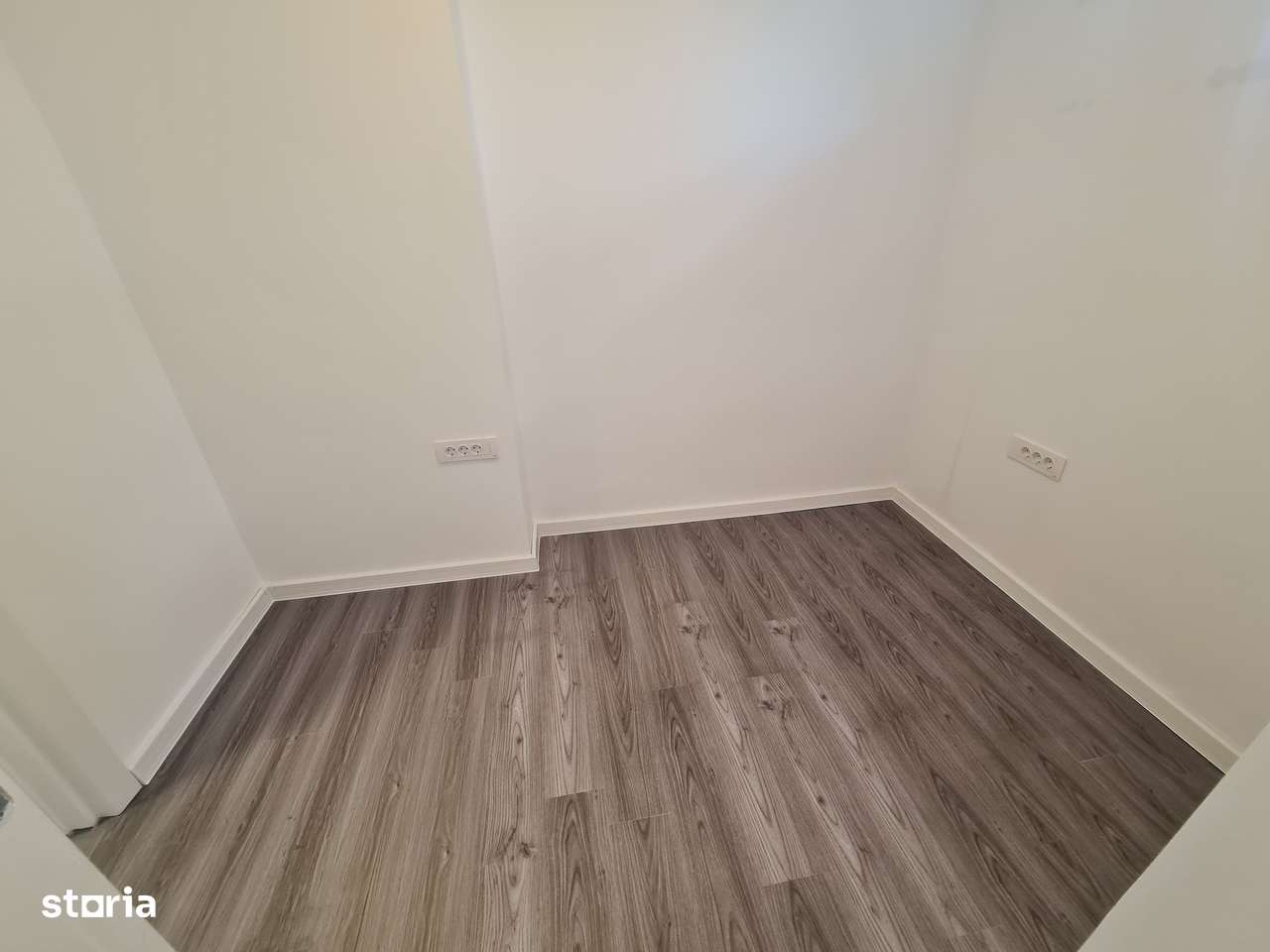 Tribunal-garsoniera pretabila firma/birouri-3